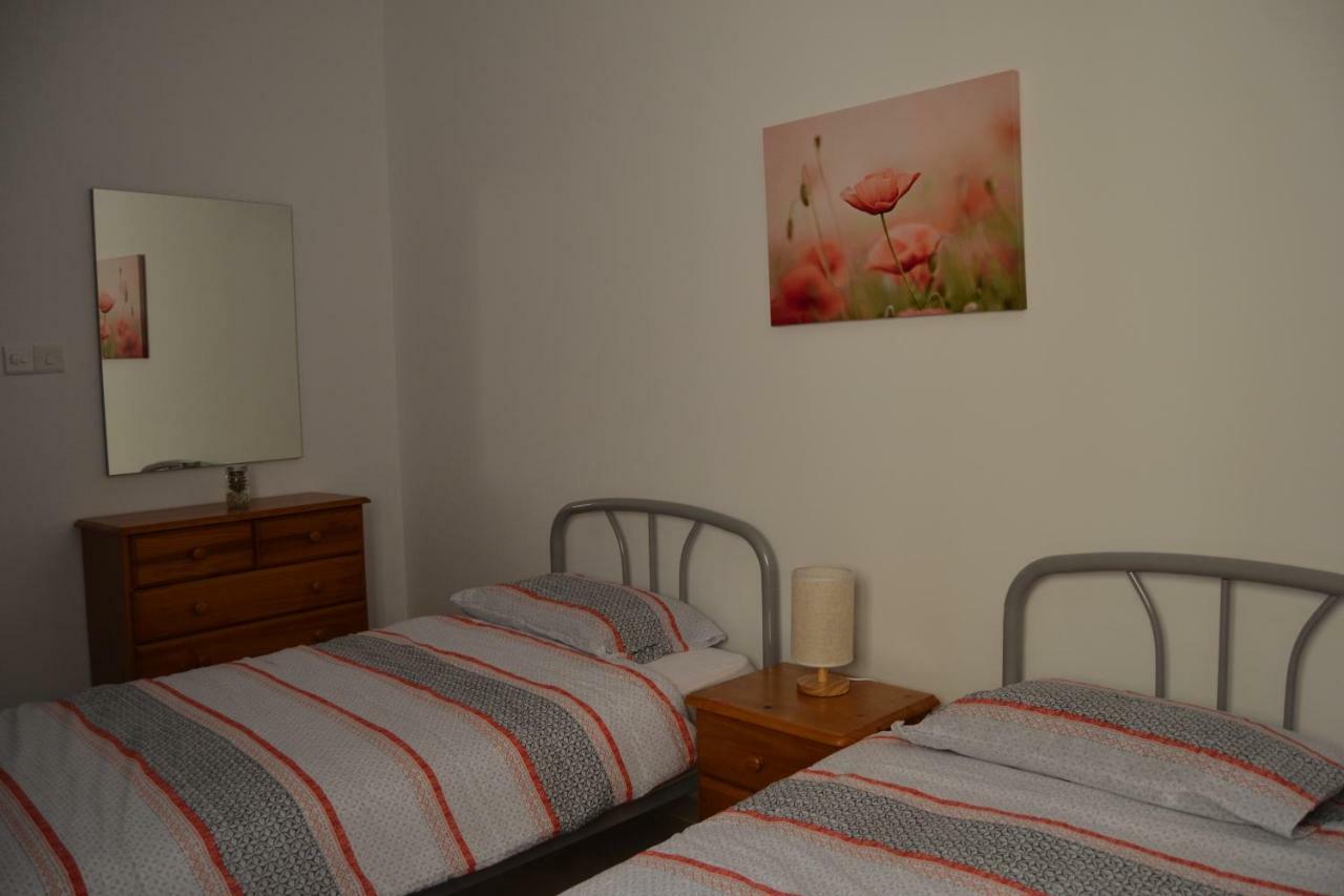Mellieha Town Centre Bright & Spacious 3 Bedroom Apartment Екстер'єр фото