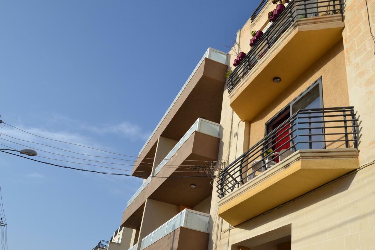 Mellieha Town Centre Bright & Spacious 3 Bedroom Apartment Екстер'єр фото