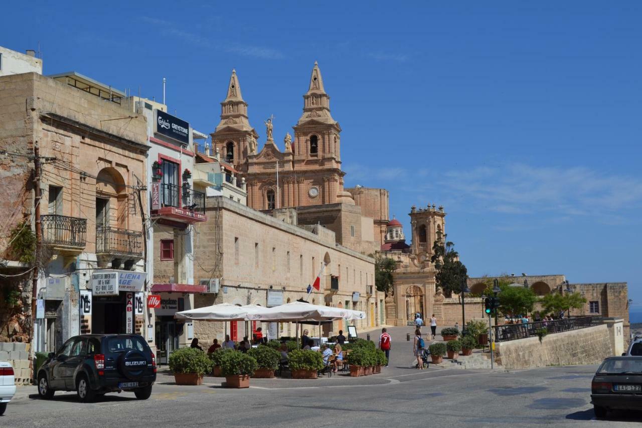 Mellieha Town Centre Bright & Spacious 3 Bedroom Apartment Екстер'єр фото