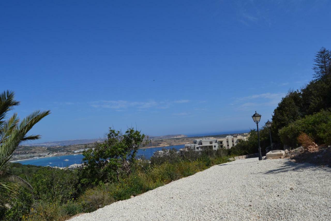 Mellieha Town Centre Bright & Spacious 3 Bedroom Apartment Екстер'єр фото