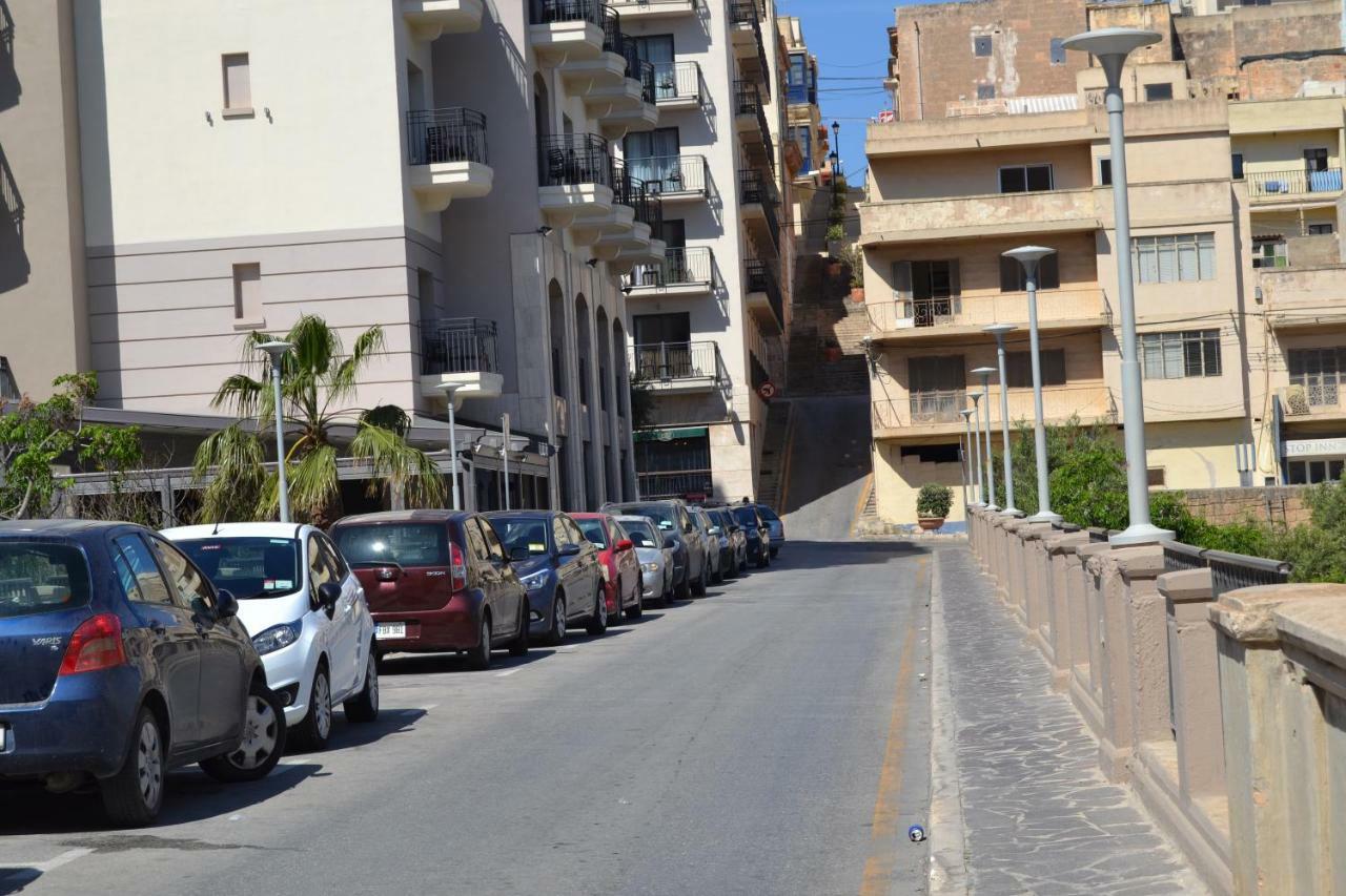 Mellieha Town Centre Bright & Spacious 3 Bedroom Apartment Екстер'єр фото